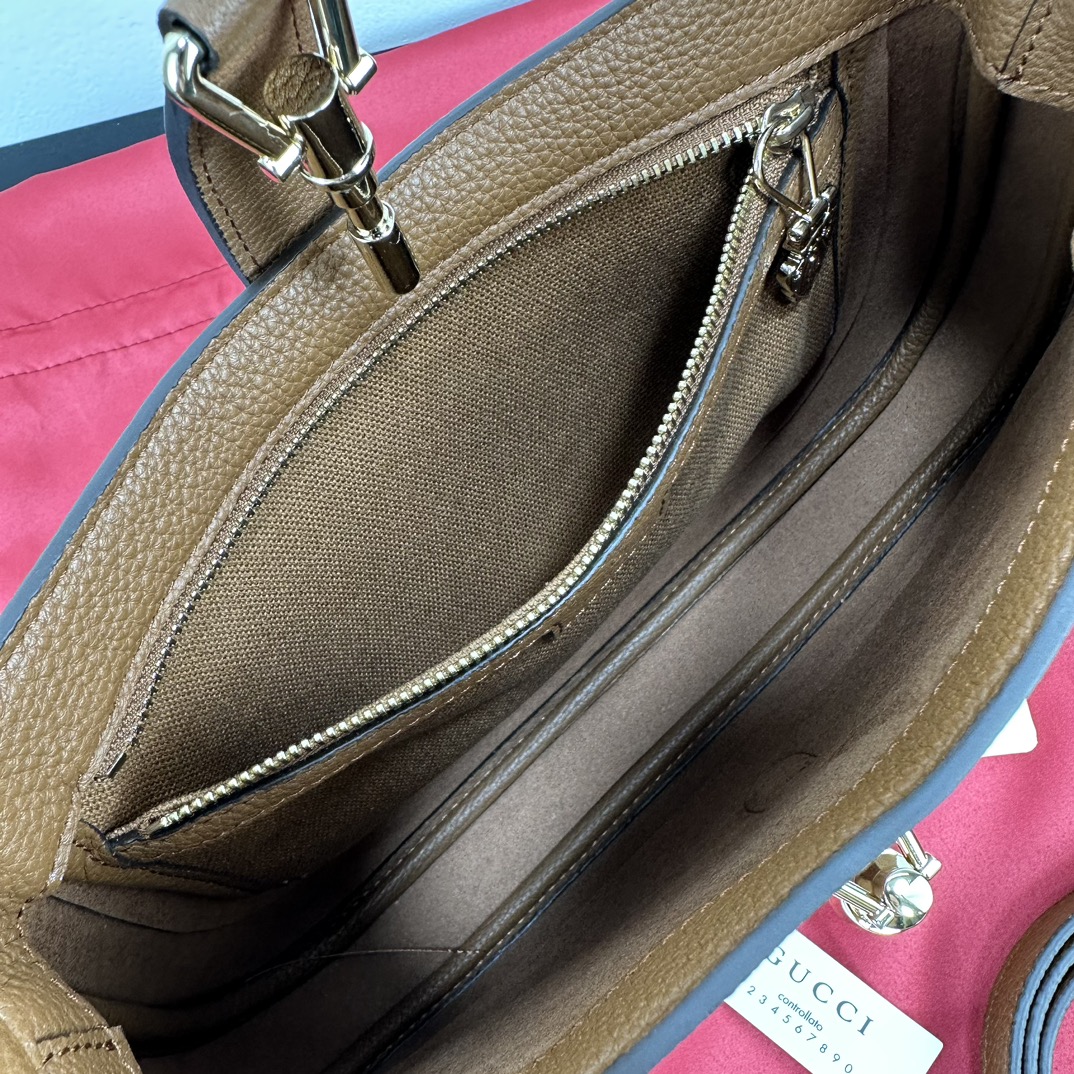 Gucci Hobo Bags